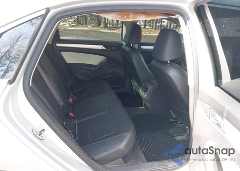 2013 Volkswagen Passat 2.5L Se z USA, uszkodzony, nr VIN 1VWBH7A38DC052903